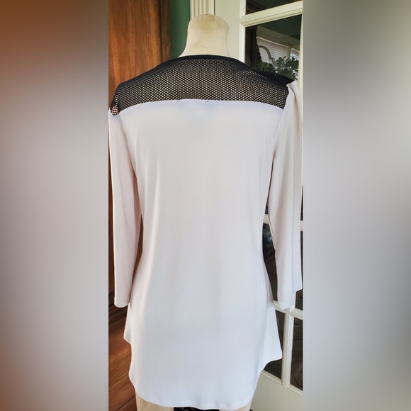 Frank Lyman top sz 8 off white with black mesh shoulder &back accent long sleeve - Picture 4 of 5